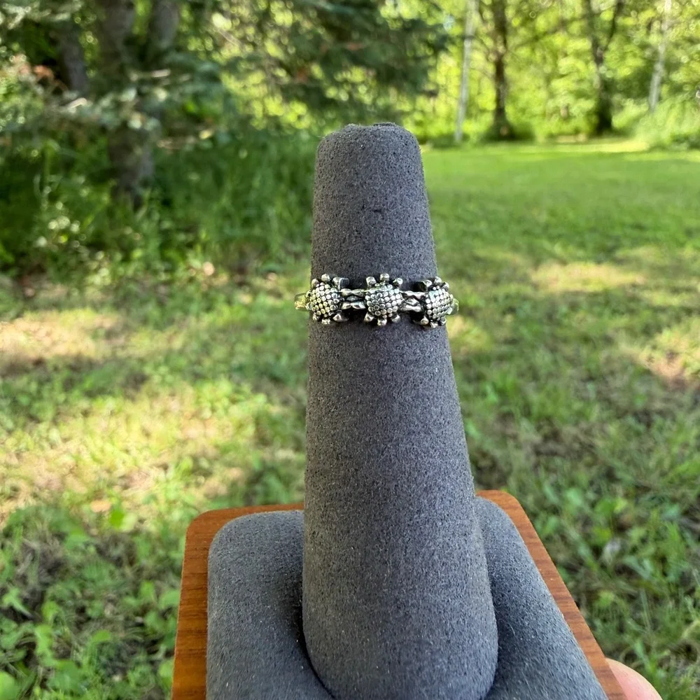 Sunflower Band Ring Women Size 5 Silver Tone Floral Jewelry